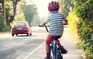 A vélo, le casque obligatoire pour les moins de 12 ans