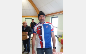 Remise des nouvelles tenues USMV CYCLOTOURISME